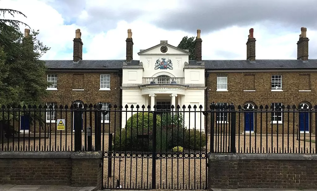 Mand and Van - MarioVans - Worshipful Company of Goldsmiths' Alms Houses Acton Mand and Van - MarioVans - Worshipful Company of Goldsmiths' Alms Houses Acton